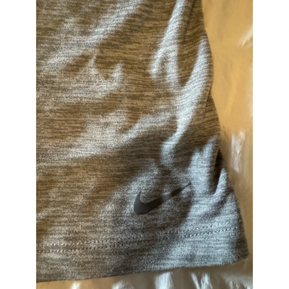 Nike Dri Fit Women's Size Small Loose Fit Tank Top‎ Gray Athletic Cotton